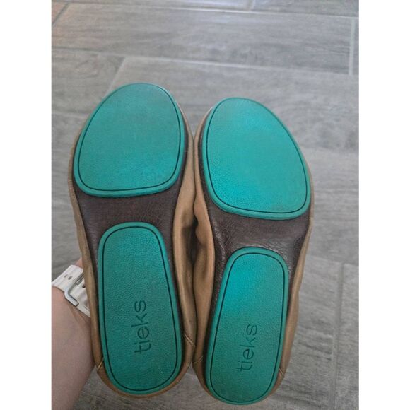 Women's Tieks Ballet Flats Metallic Gold‎ Size 8 - Picture 7 of 10